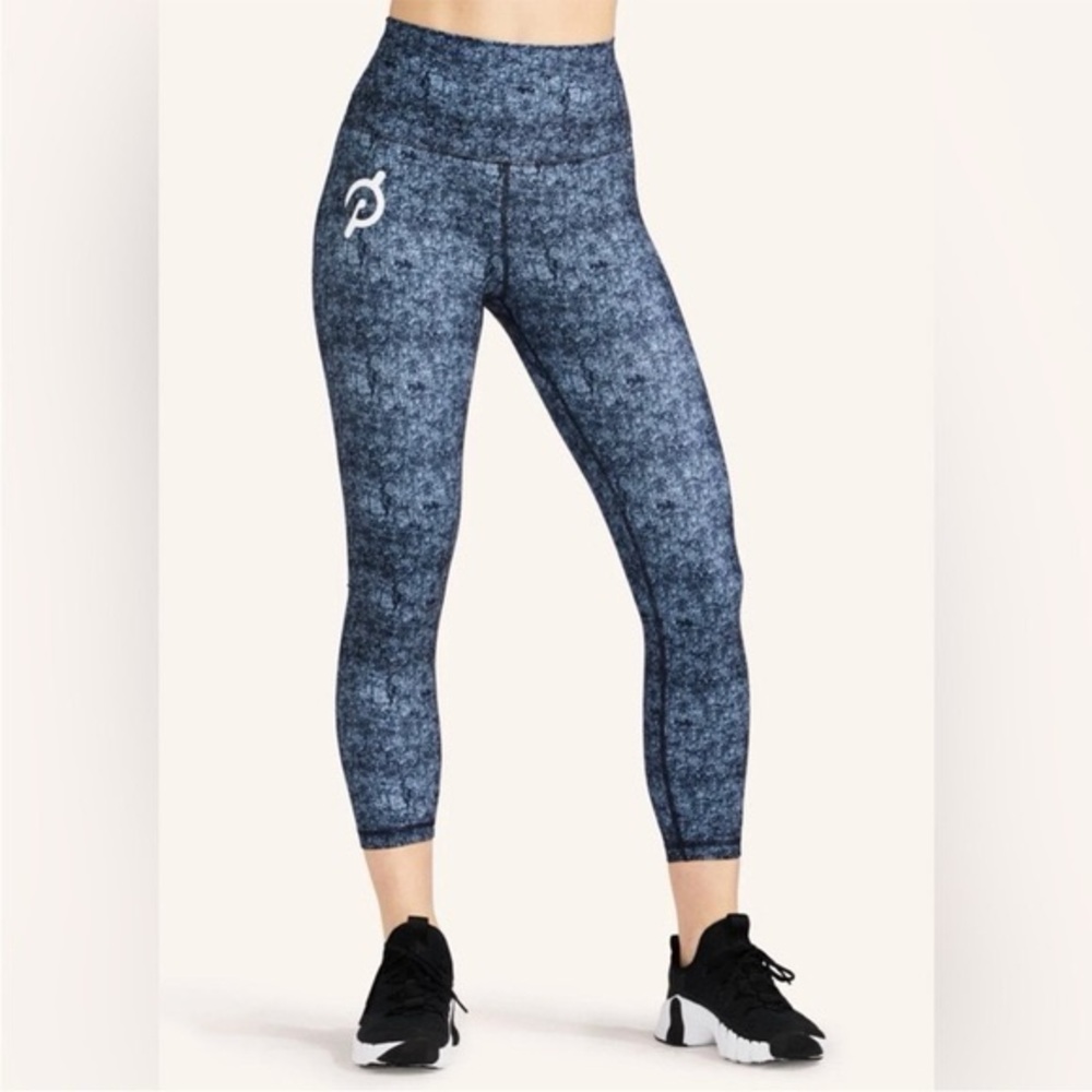 Peloton Cadence Crop Blue Size Medium